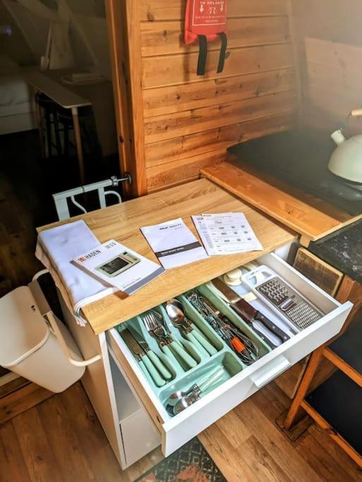 Robin Nest - Cosy Shepherd'S Hut Hideaway Callington Экстерьер фото